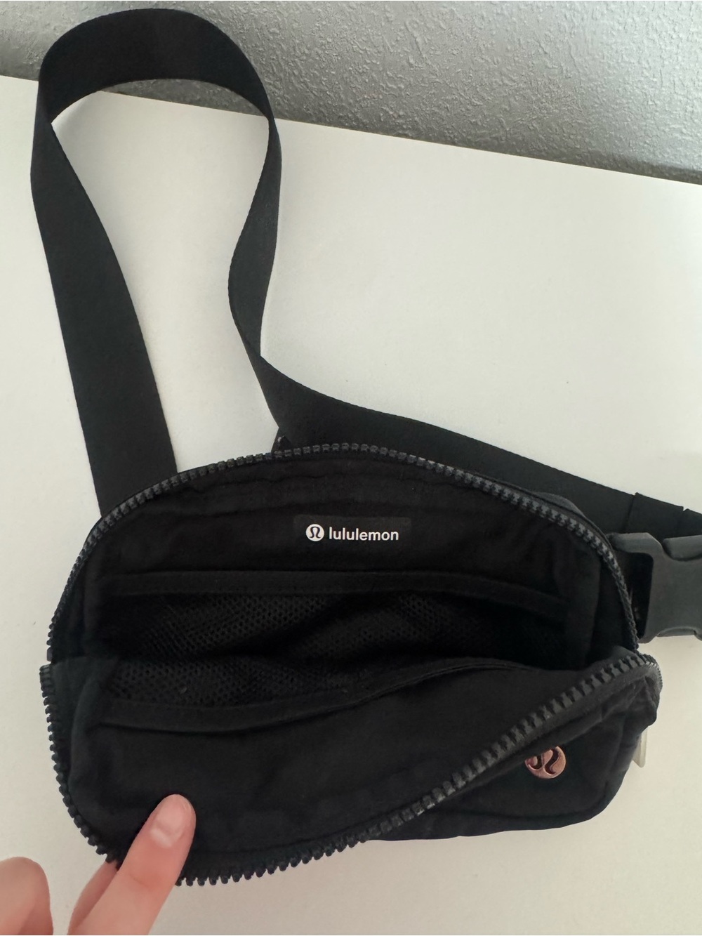 lululemon athletica Black Belt Bag - Picture 2 of 3
